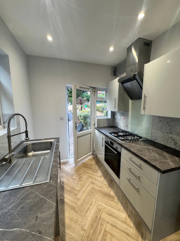 House in Nottingham, Old Basford - More