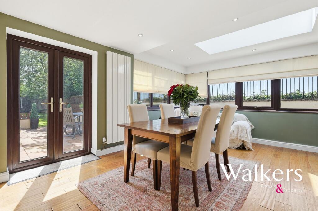 House in Brentwood, Elkin's Green, Blackmore, Hook End and Wyatts Green - More