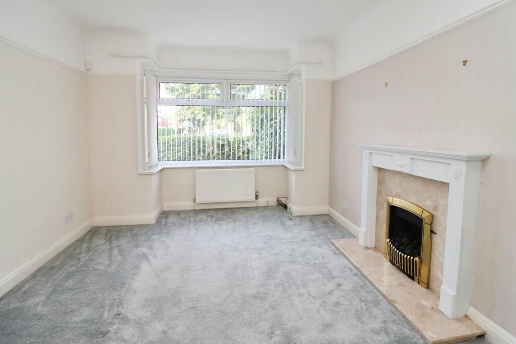 Raeburn Avenue, Bromborough photo 2