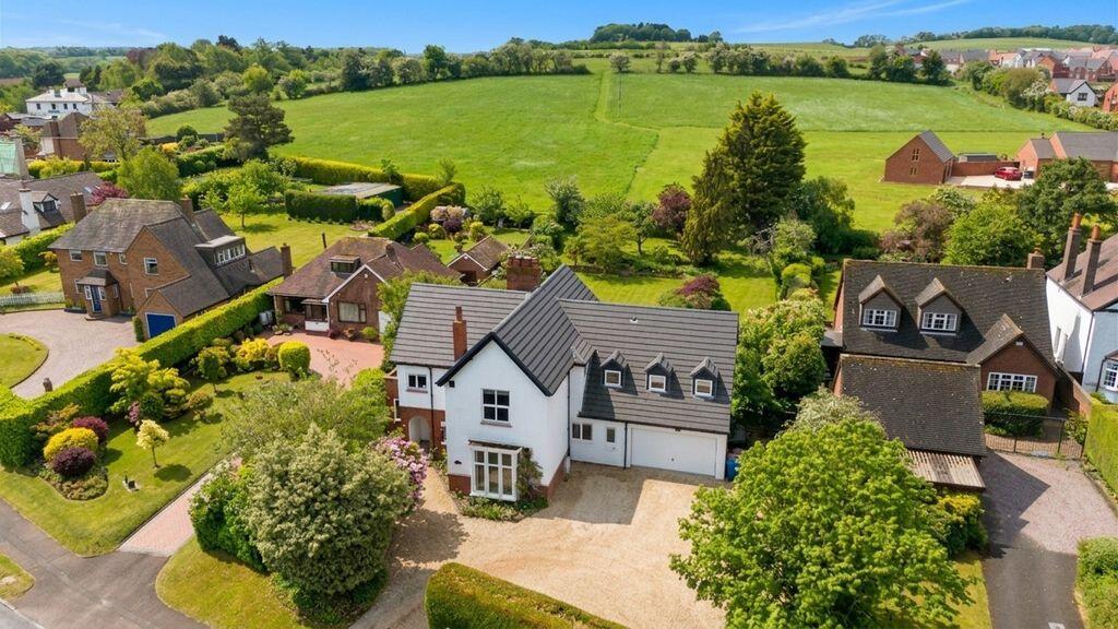 Main image of property: London Road, Lichfield, WS14 9EJ
