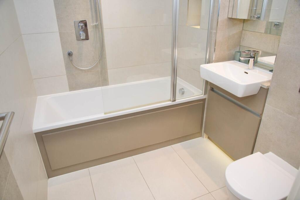 Main image of property: Hampton Apartments, Royal Arsenal Riverside, SE18 6NX