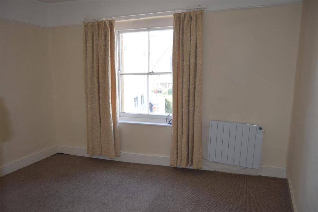 Apartment in Exeter - View 5