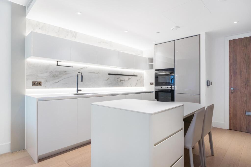 Apartment in London - View 5