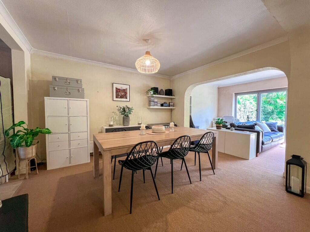 Ember Lane, East Molesey, Surrey, KT8 photo 4