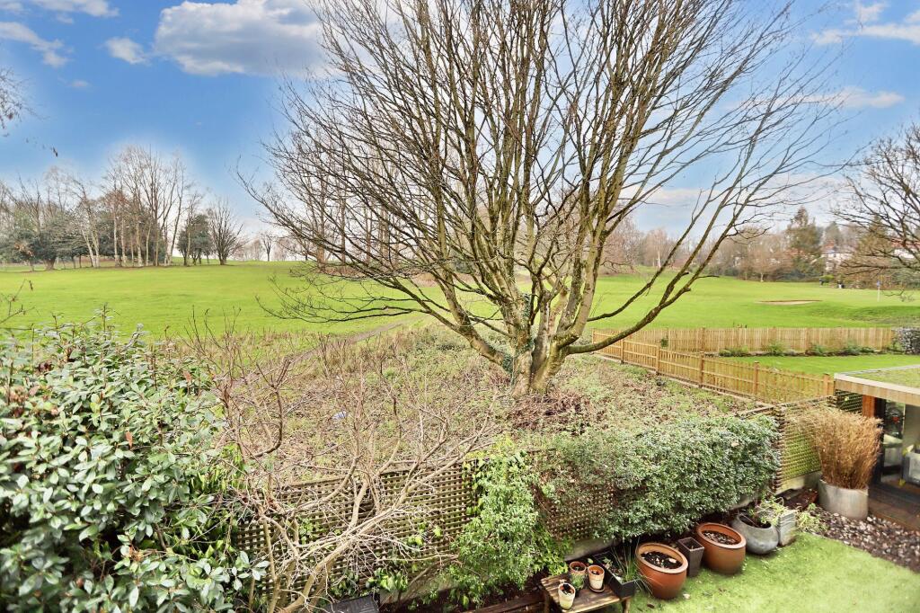 Norwood, Prestwich, M25 photo 2