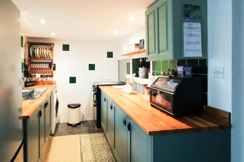 House in Taunton, Hambridge and Westport - More