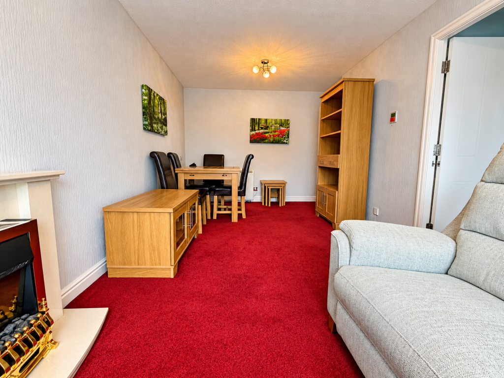 Apartment in Stockport, Greater Manchester - View 2