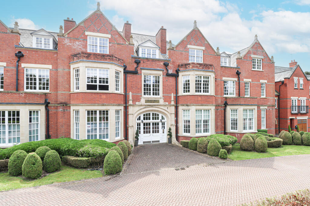 Main image of property: Boyes Crescent, London Colney, AL2