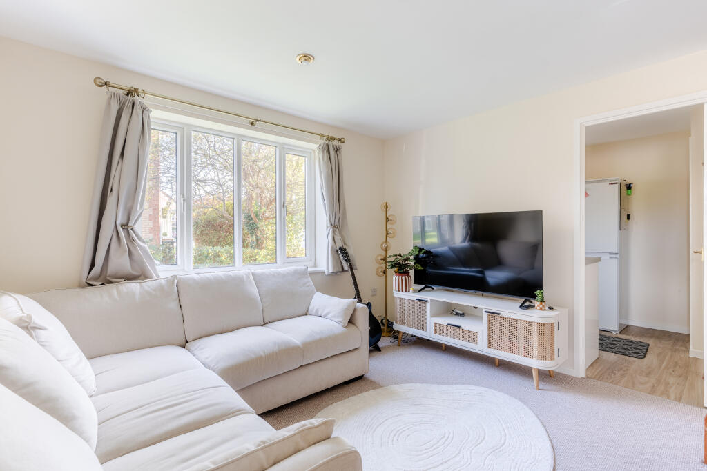 House in Bradley Stoke - View 4