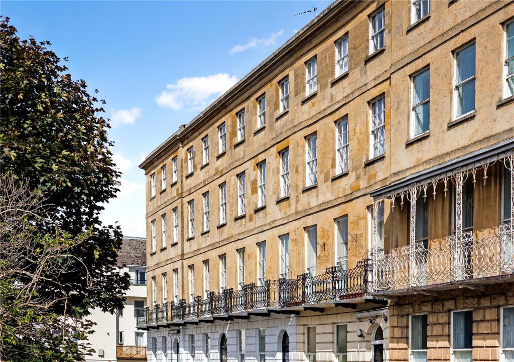 Main image of property: Flat 2, 21 Berkeley Place, Cheltenham, Gloucestershire, GL52