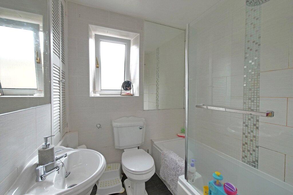 7 Chapel Street, Carleton, BD23 3HE - More