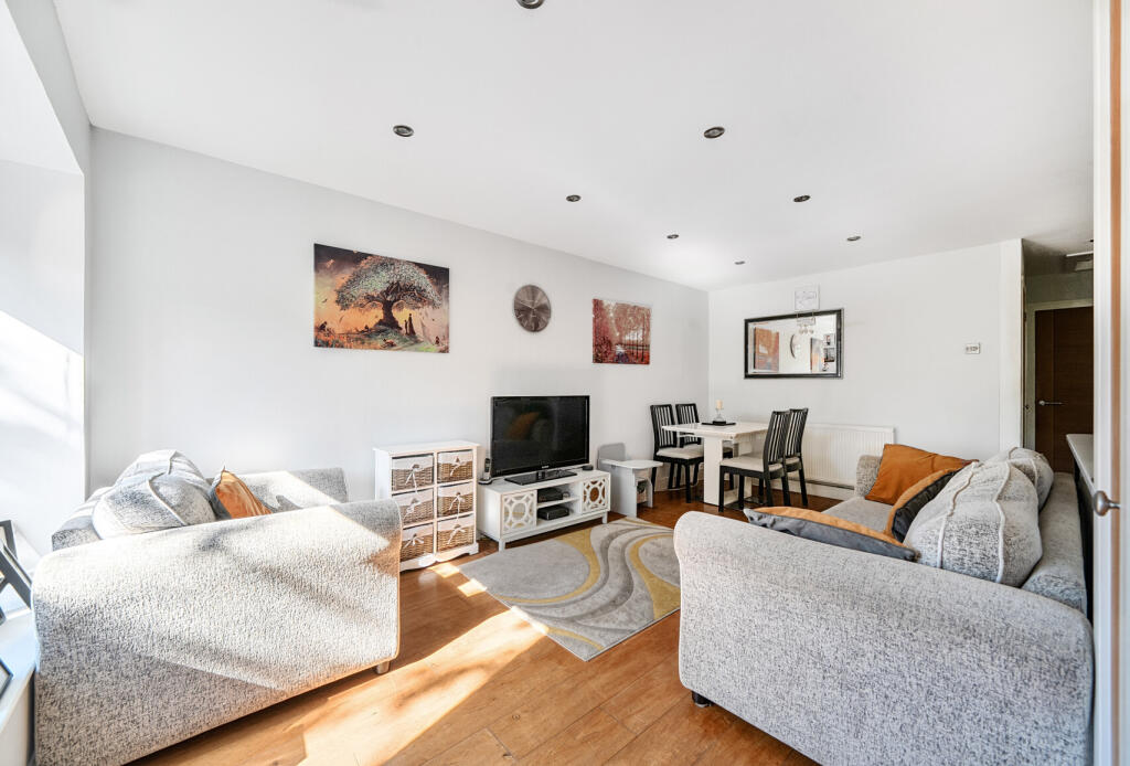 House in London - View 3