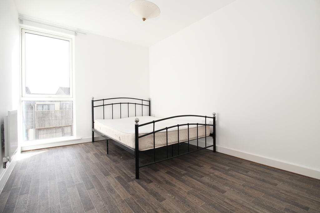 Additional image 6 of Lime Tree Square, Street