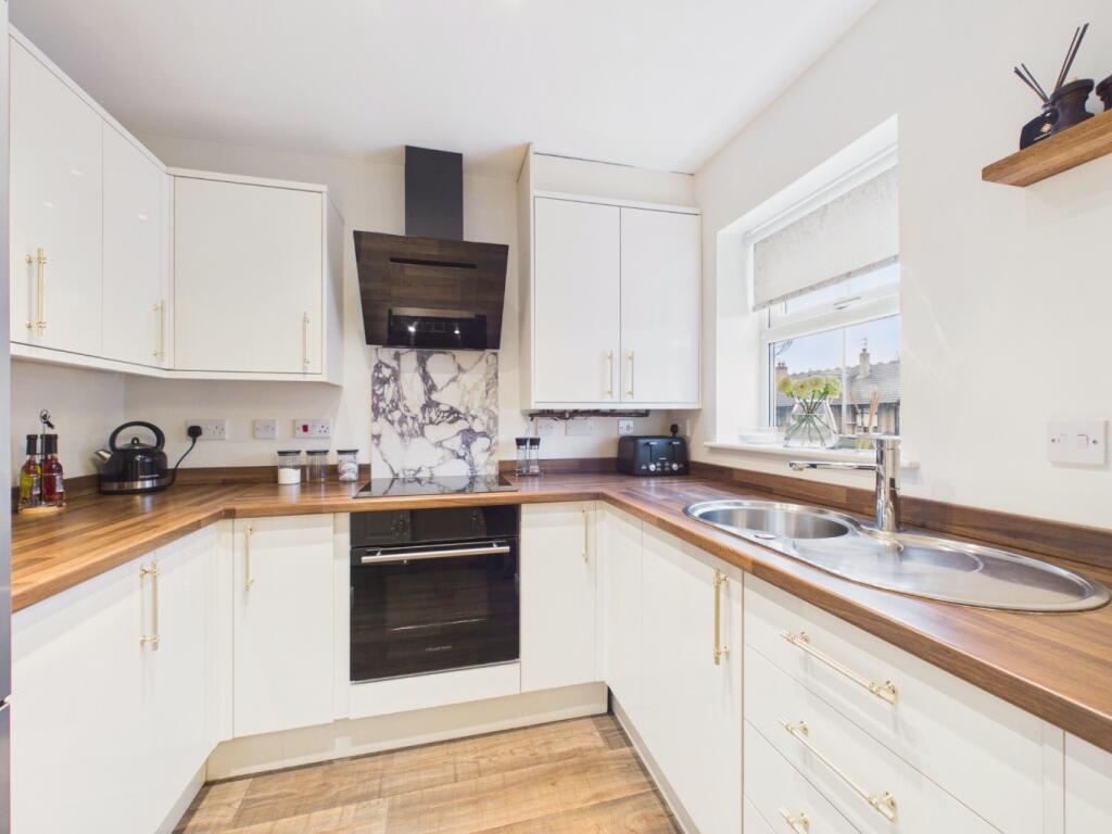 House in Hull - View 3