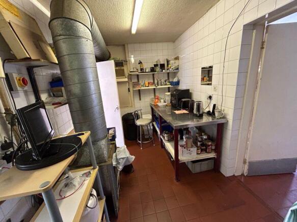 PREPARATION ROOM 
