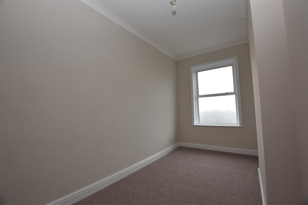 Apartment in St Leonards-on-Sea, St Leonards Green - More