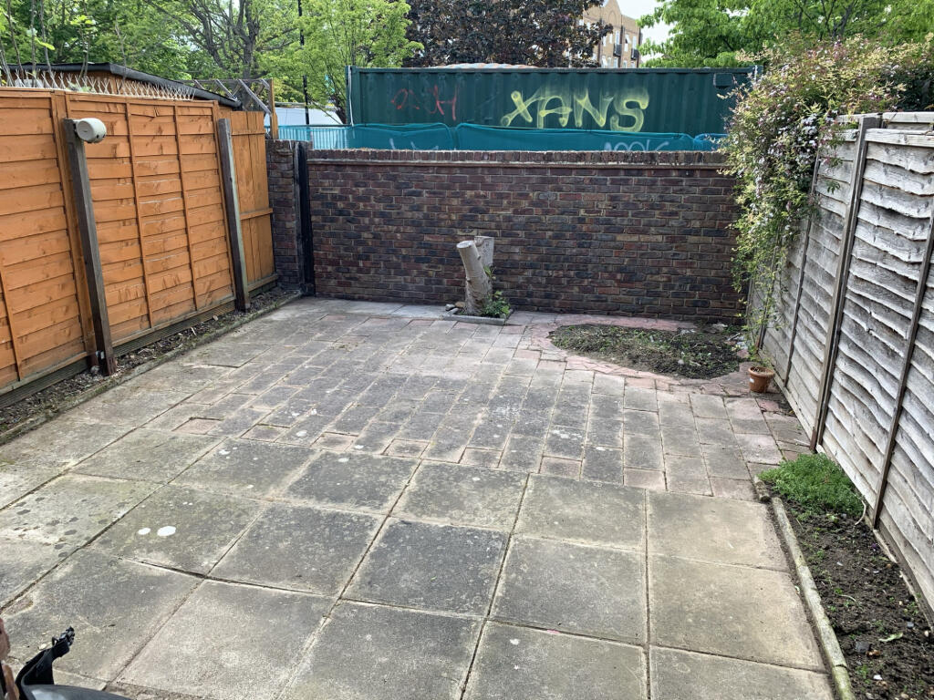 2 bedroom terraced house for rent