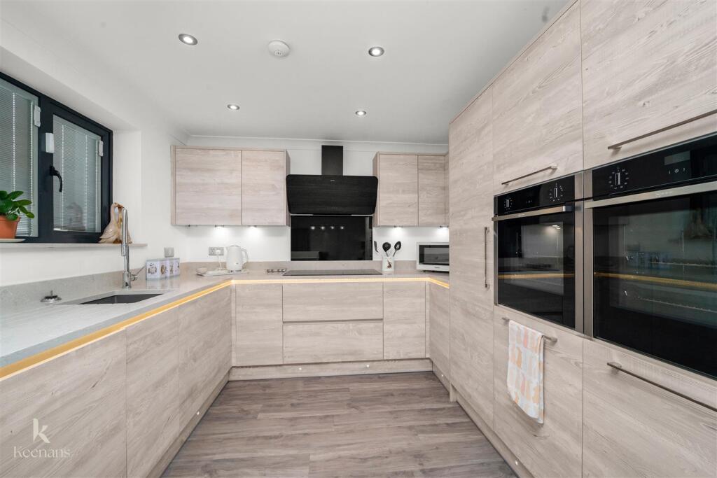 House in Bolton - View 5