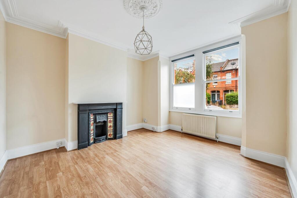 Apartment in London - View 5