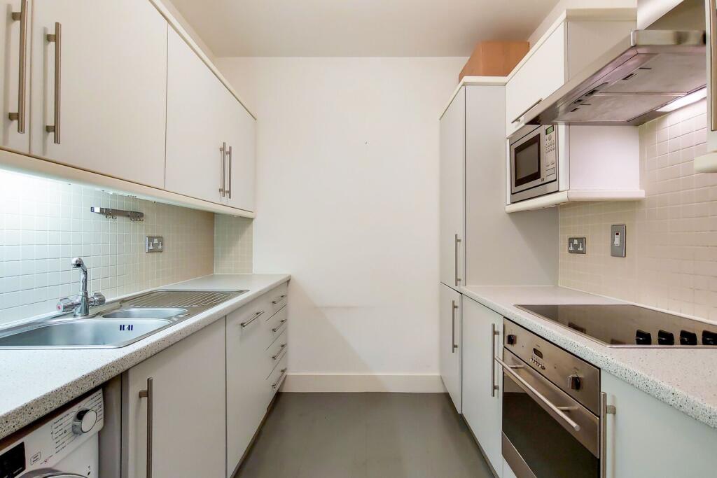 Apartment in London - View 5