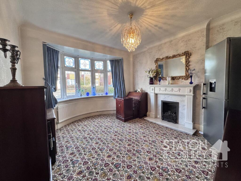 Hillsway Crescent, Mansfield, NG18 photo 3