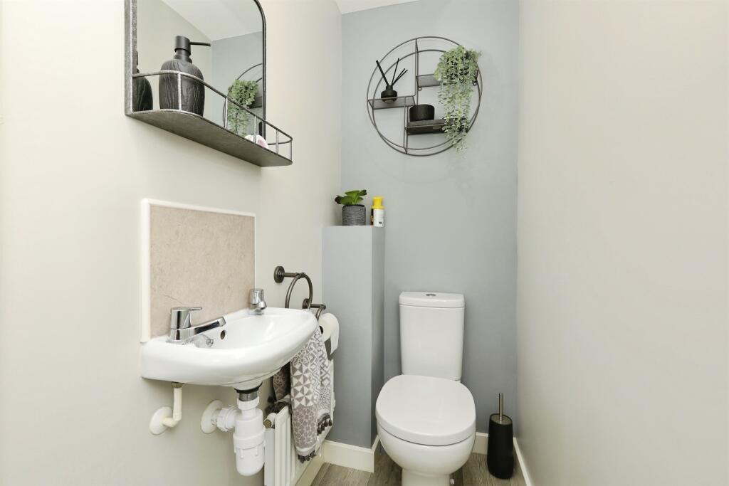 House in Retford, Ordsall - More