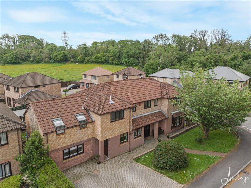 Main image of property: Glan Creigiau,Groesfaen,Pontyclun,CF72 8RU