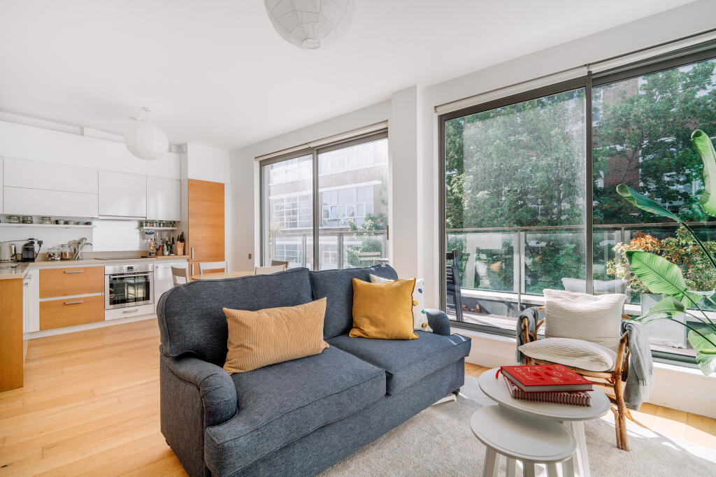 Main image of property: Bowling Green Lane, Clerkenwell EC1