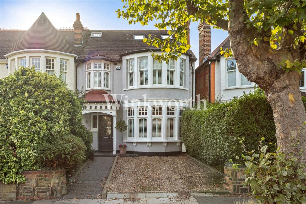 House in London - View 2