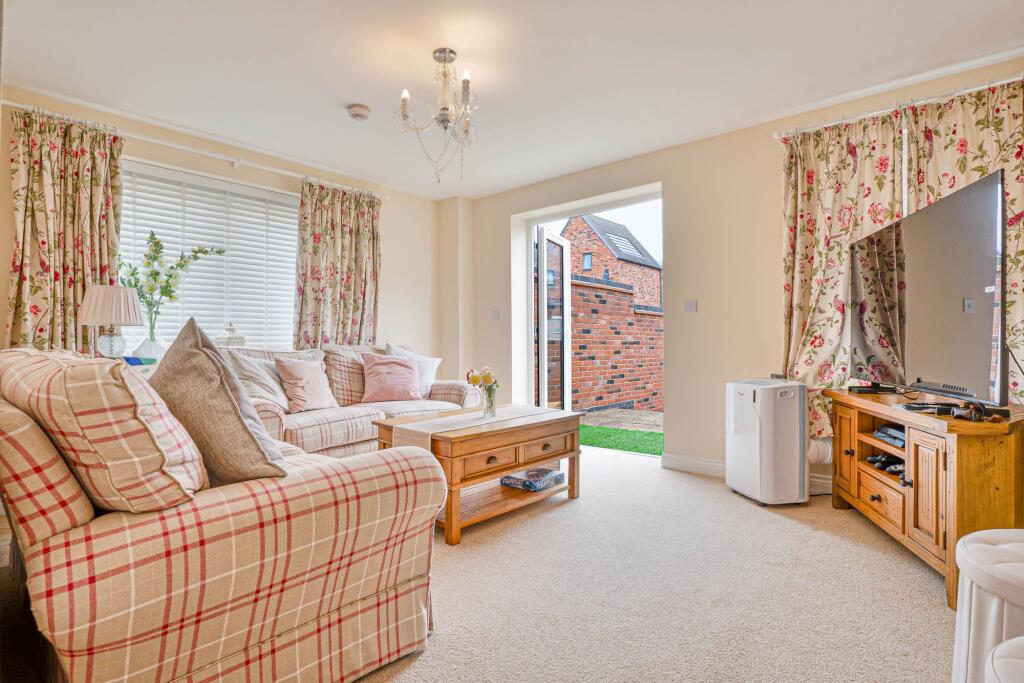 Askerton Crescent, Kingsmead, MK4 photo 2