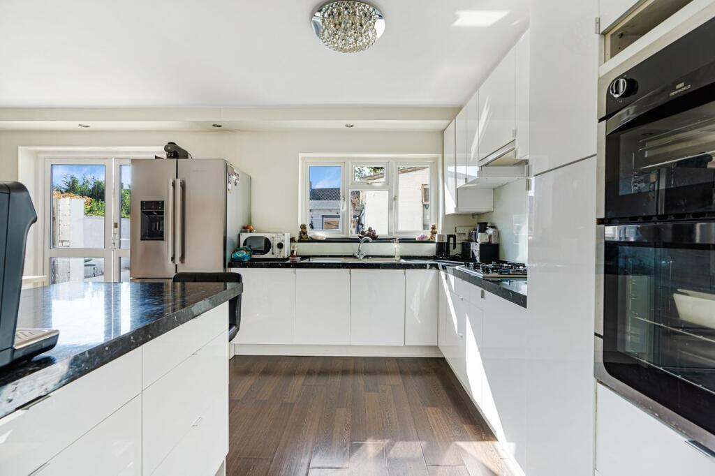 House in Spelthorne, Surrey - View 2
