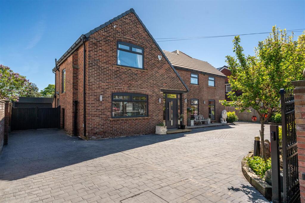 Main image of property: Park Avenue, Crossgates, Leeds