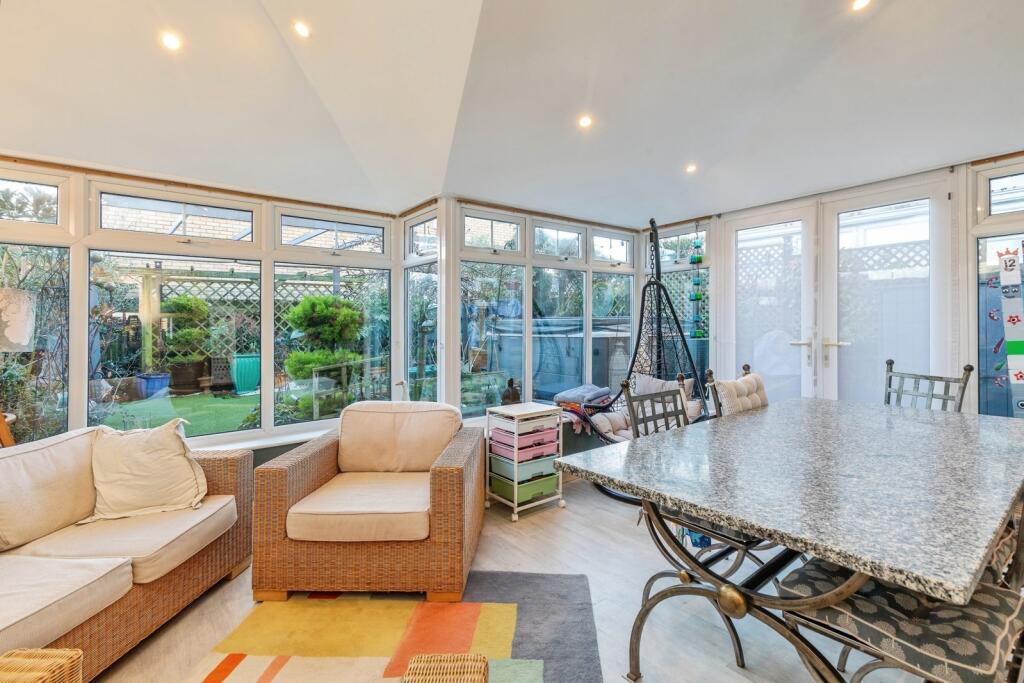 Main image of property: Drayton Close, High Halstow, Rochester, Kent, ME3