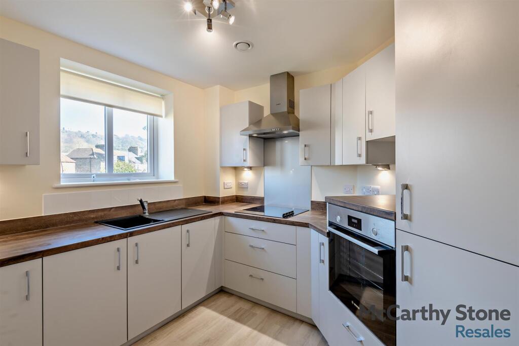Apartment in Dover - More