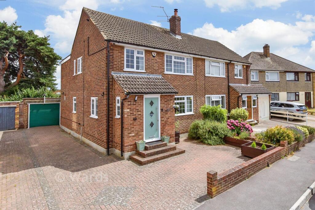 Main image of property: Priory Grove, Ditton, Aylesford, Kent