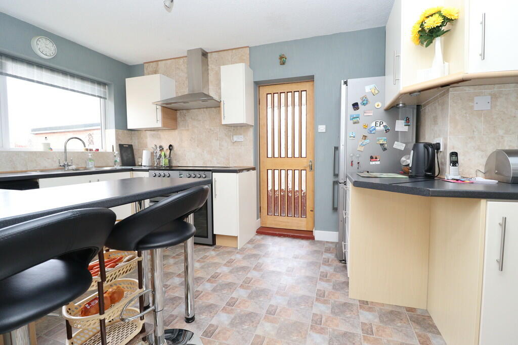 House in Lincoln - View 5