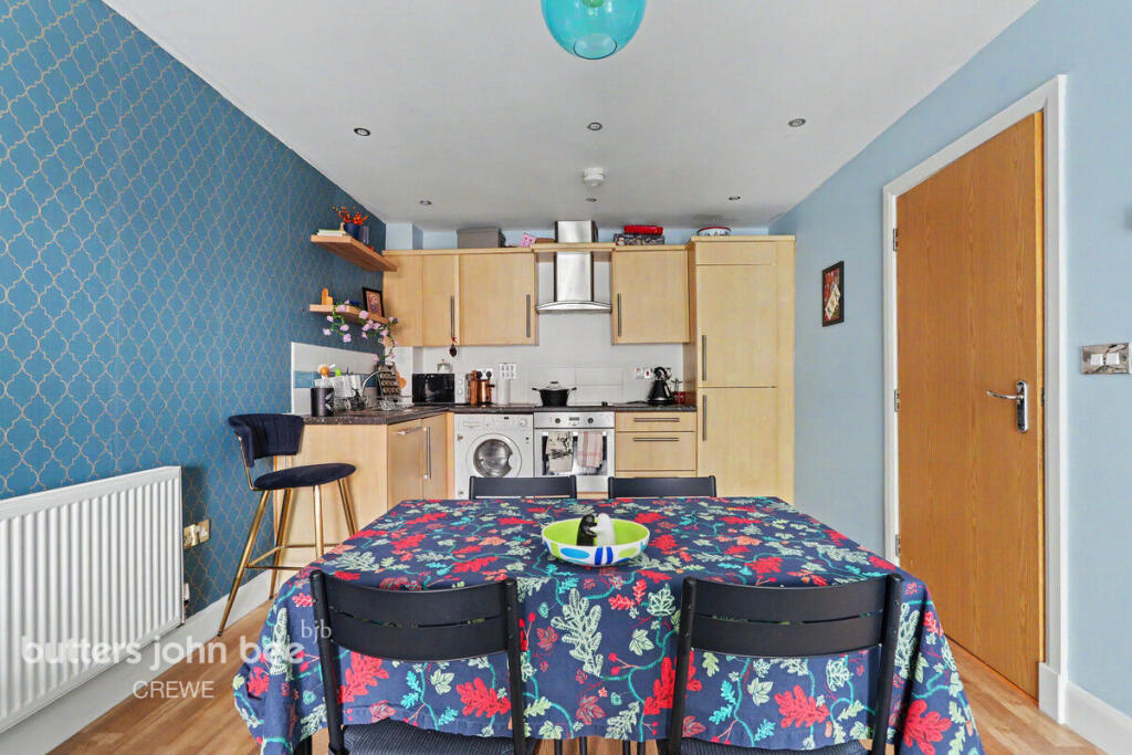 Apartment in Crewe - View 4