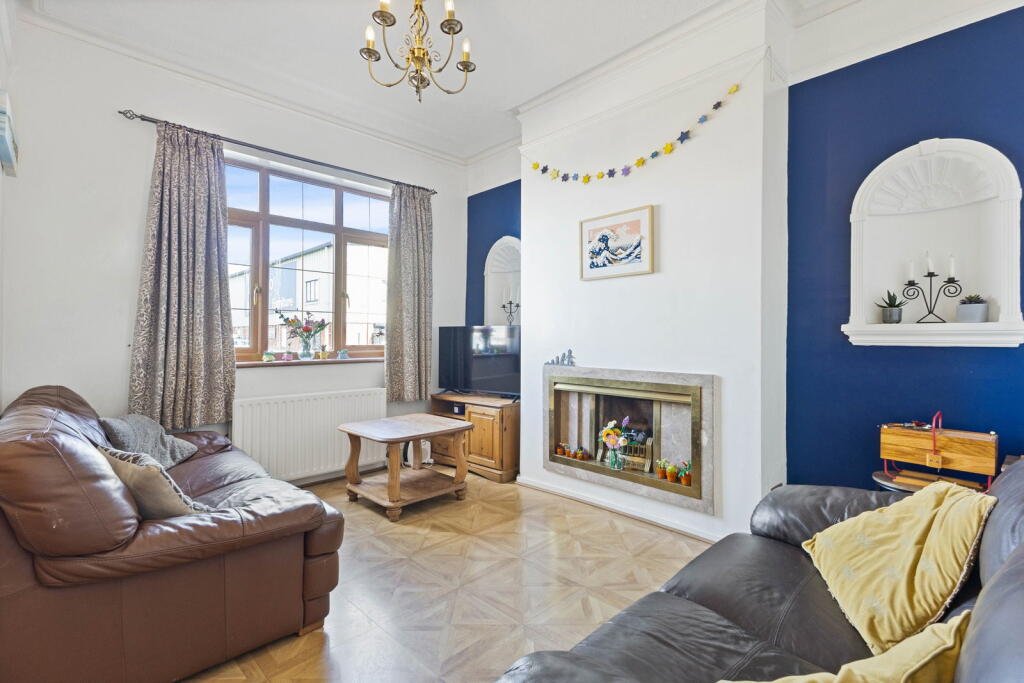 House in Wakefield - View 4