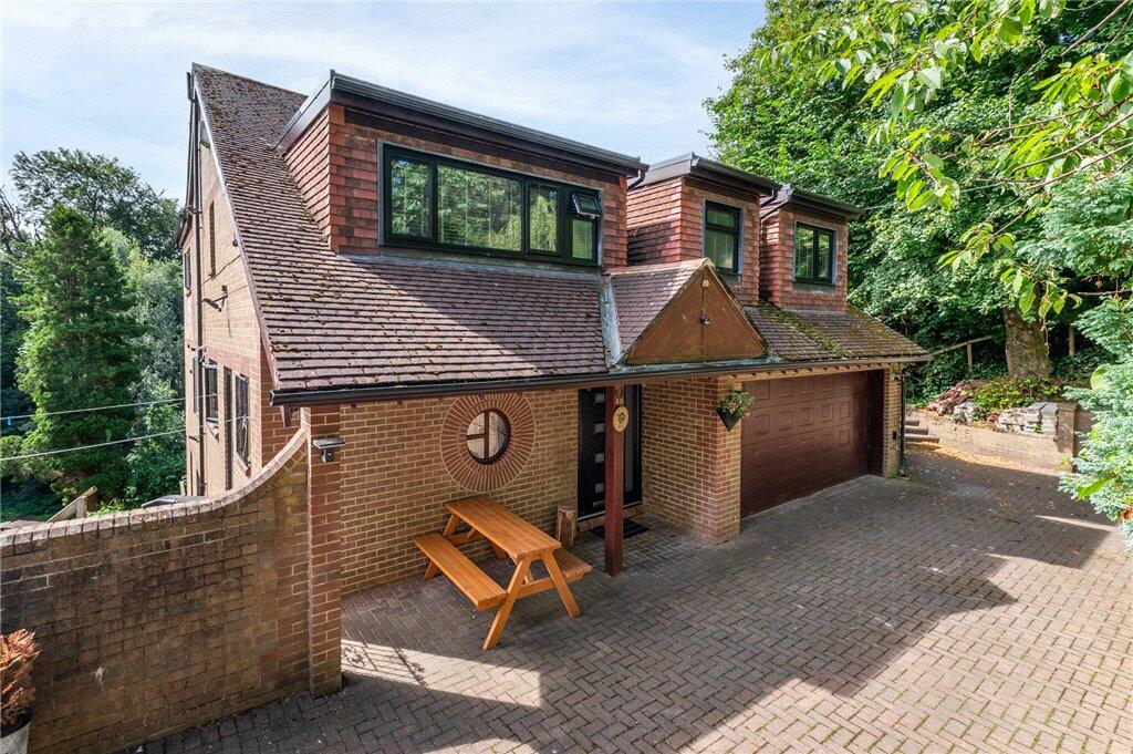 Main image of property: Chellow Lane, Bradford, West Yorkshire, BD9