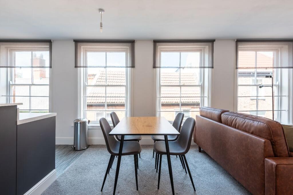 Main image of property: Apartment 7, The Old Dutch Embassy, High Street, Hull, HU1 1PS