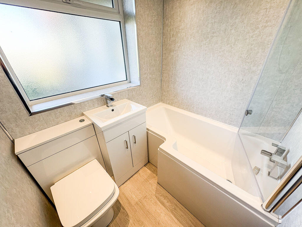 Apartment in Newcastle upon Tyne - View 4