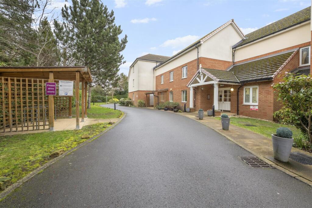 Main image of property: Kingston Road, Epsom