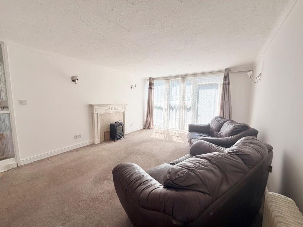 Apartment in North Warwickshire, Water Orton - View 2