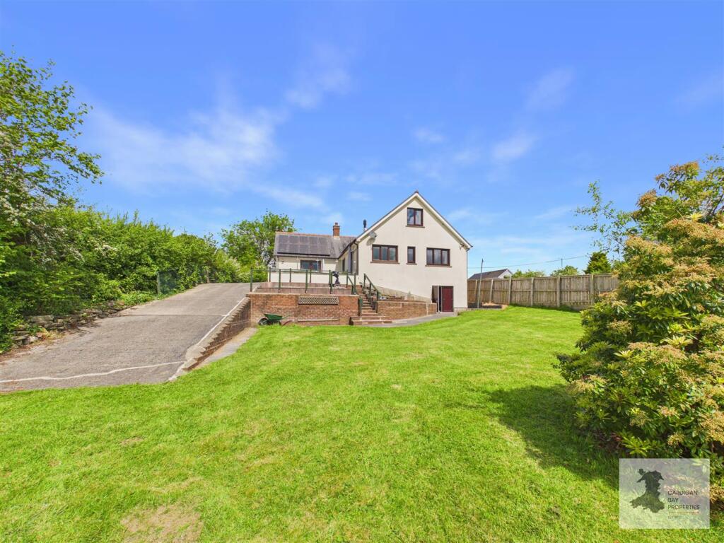 Main image of property: Llandissilio, Clynderwen