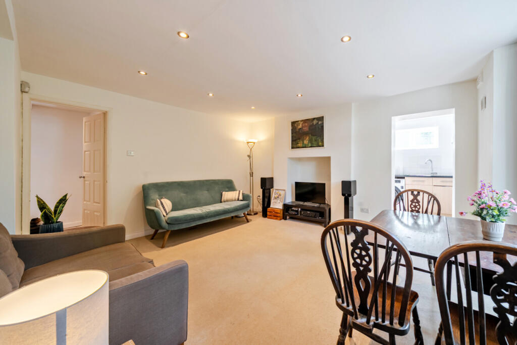 Apartment in London - More