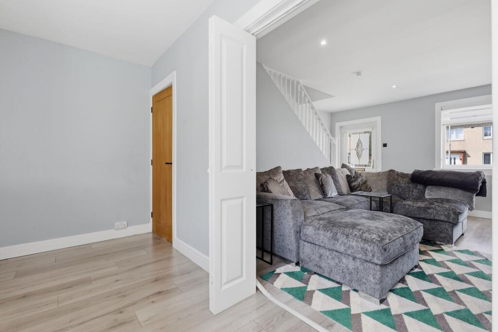 House in Glasgow - More