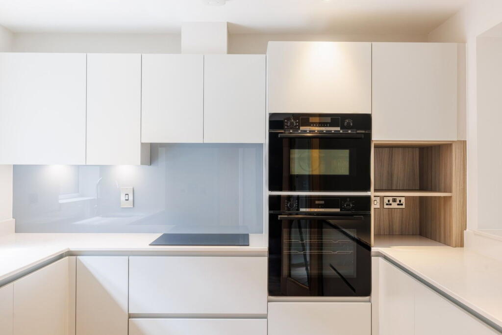 House in Redhill - View 5
