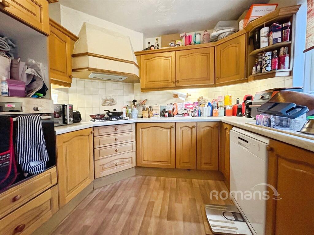 House in Surrey Heath, Old Dean - View 2
