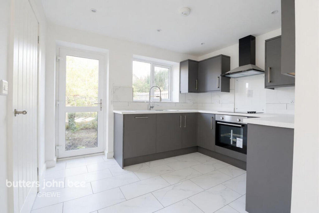 Bradfield Road, CREWE photo 3