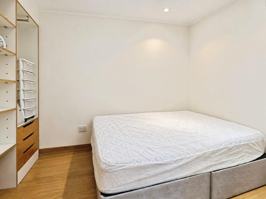 Apartment in Leeds, Leylands, Lovell Park - View 5